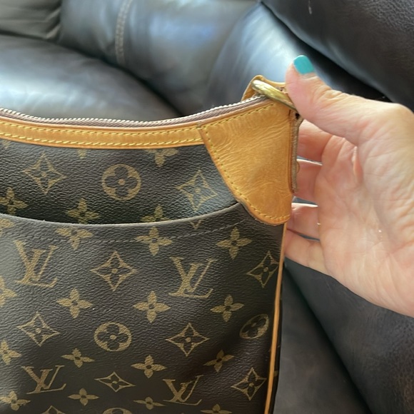 Authentic Louis Vuitton Odeon PM Purse - Picture 4 of 7